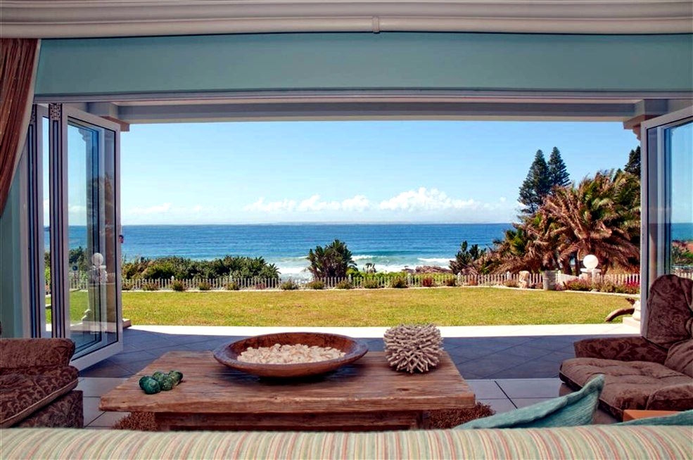 Southport Beach House: Lounge View